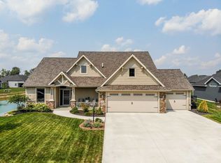 15212 Harrison Lake Cv, Fort Wayne, IN 46814