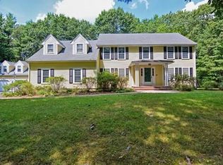 35 Heritage Dr, Walpole, MA 02081