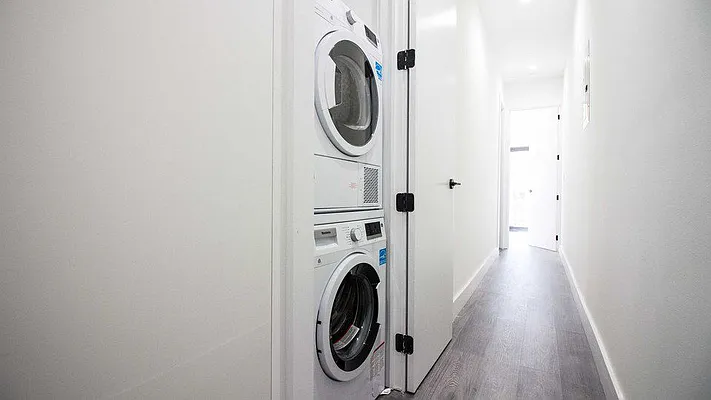 Rented by Nooklyn NYC LLC | media 30