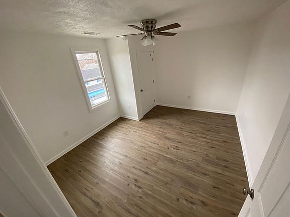 3rd image of 1224-1226 Argonne Dr Floor 1224-2