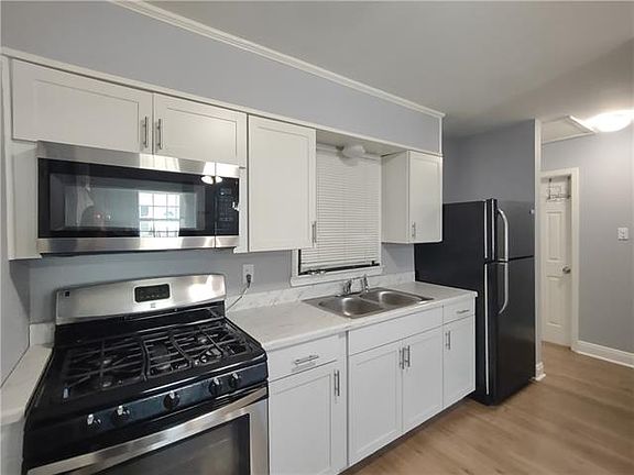 4th image of 116 Yorke St #A
