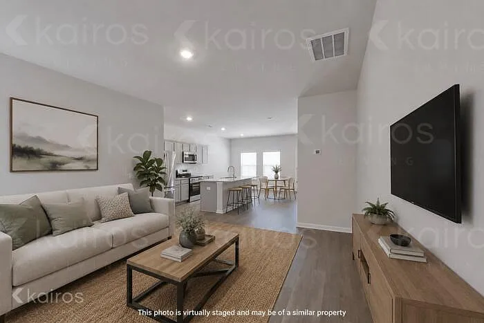 3 bed, 2.5 bath, 1300 sqft, $1,549 — Photo 2