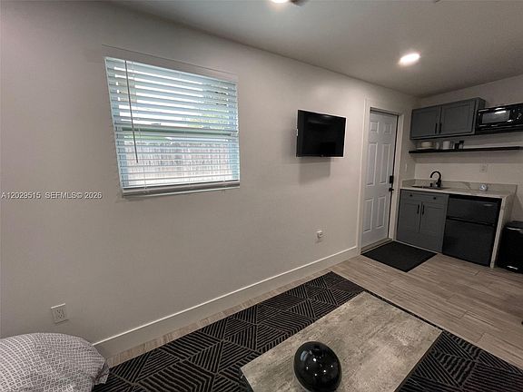 4th image of 170 NE 60th St