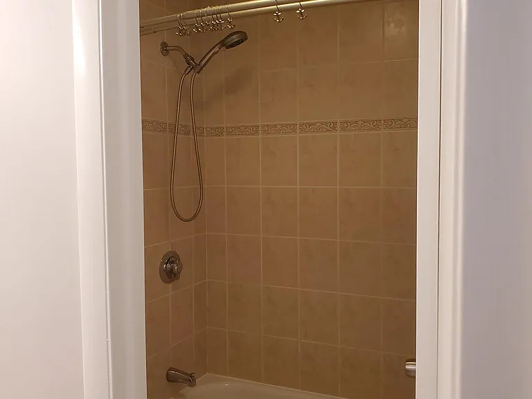 5117 N River Rd #3M — Photo 4