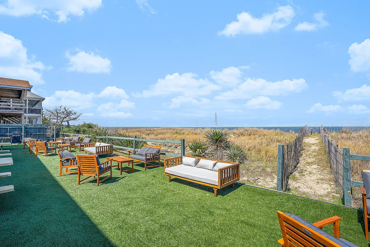 2 bed, 750 sqft, $1,700 — Photo 1