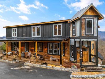 981 Wiley Oakley Dr, Gatlinburg, TN, 37738