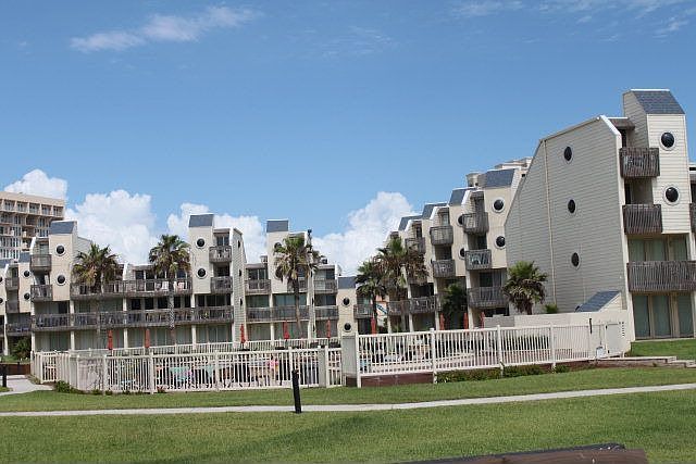 1st image of 6300 Padre Blvd
