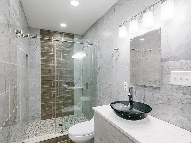 2950 Kensington Ave #1 — Photo 4