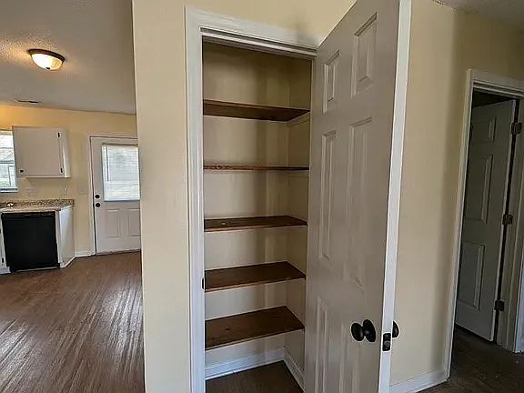 427 Elmira St #B — Photo 11