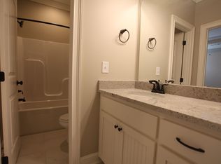 1090 Runningvine Ln, Auburn, AL 36830