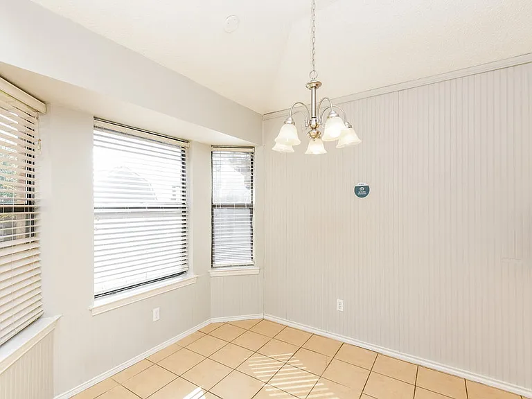 717 Parkwest Blvd — Photo 6