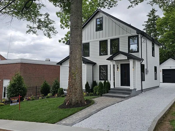 52 Pine St, Millburn, NJ 07041