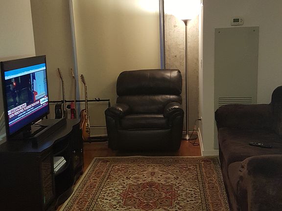 4th image of 611 S Wells St APT 1610