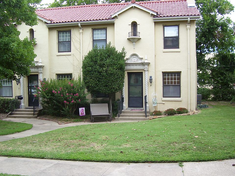 Historic Maple Ridge Townhome