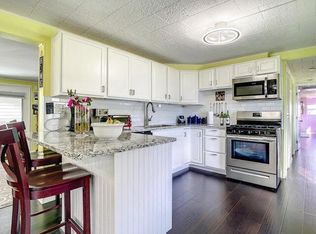 4215 Meadow View Dr, Boynton Beach, FL 33436