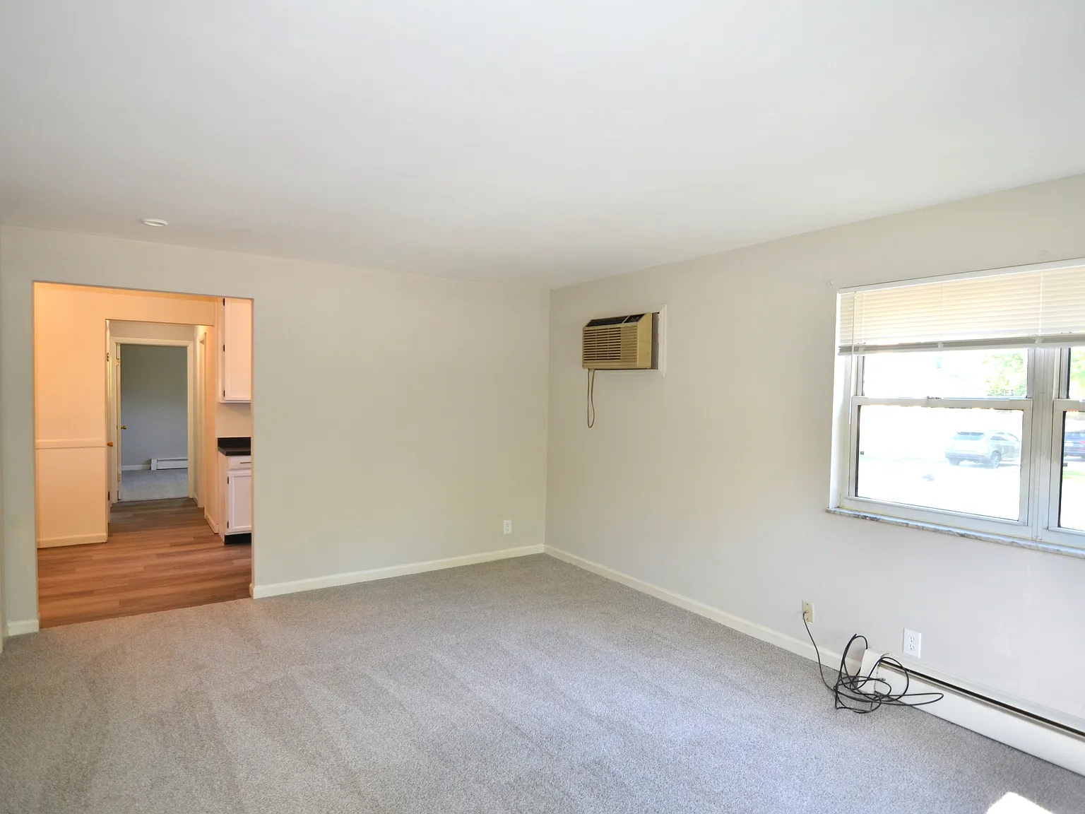 2 bed, 850 sqft, $1,095 — Photo 2