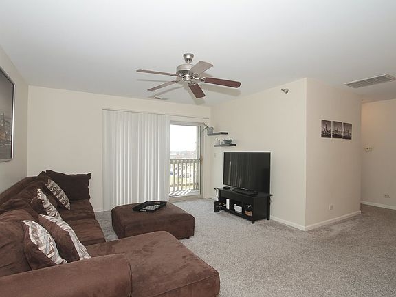 5th image of 105 Glengarry Dr APT 308