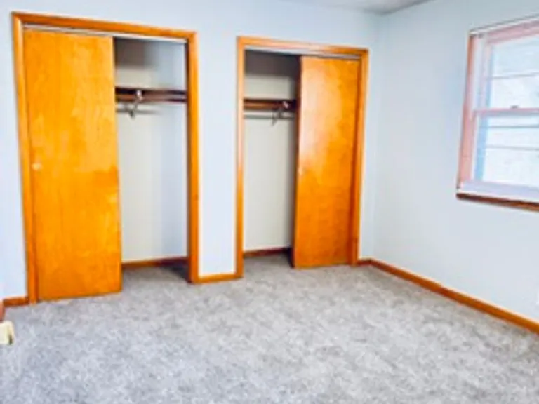4315 Charles St — Photo 10