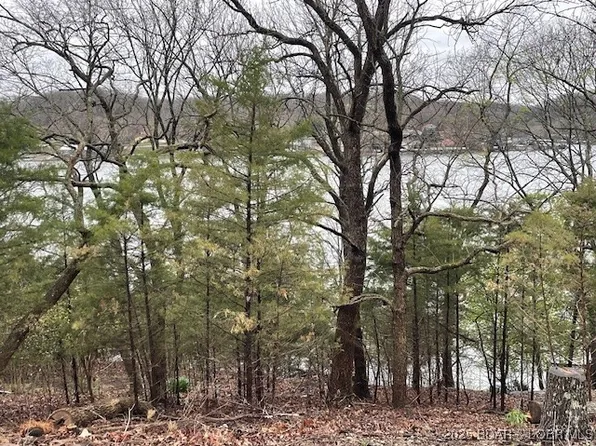 26118 Sunset Ln, Tipton, MO 65081