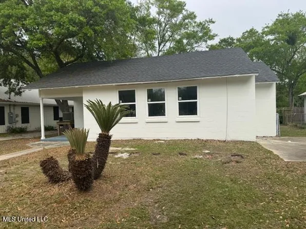1742 Pascagoula St, Pascagoula, MS 39567
