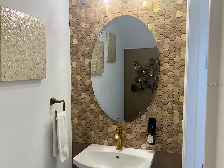 803 Longboat Dr NW — Photo 3