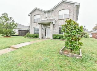 10413 Holly Grove Dr, Fort Worth, TX 76108