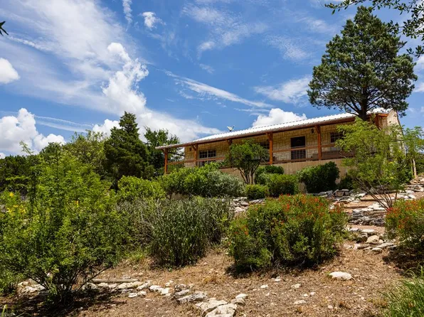 114 Solar Hill Dr, Kerrville, TX 78028