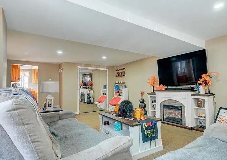 17 Farrar Ave #6 — Photo 2