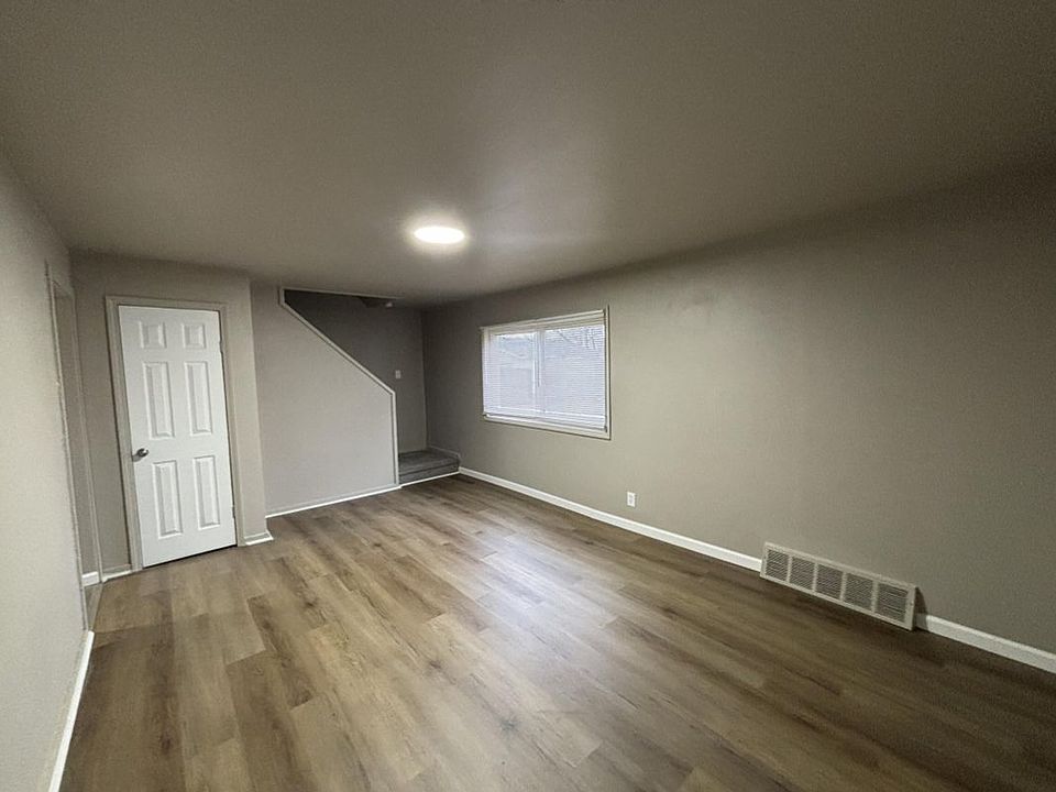 2nd image of 31807-31809 Tuscola Ct Unit 2