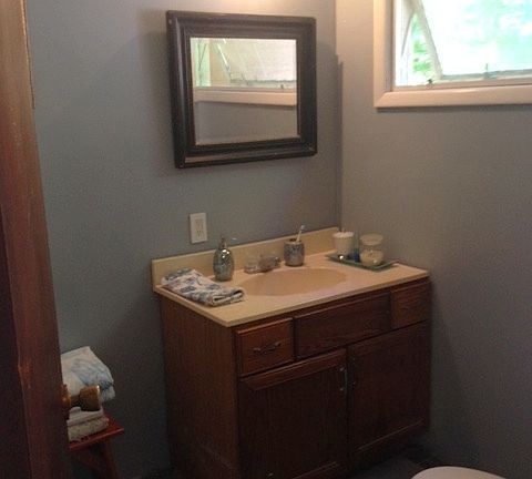 3rd image of 18 Bayberry Ln