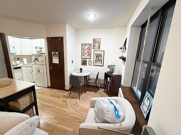 3rd image of 162 W 80th St APT 3D