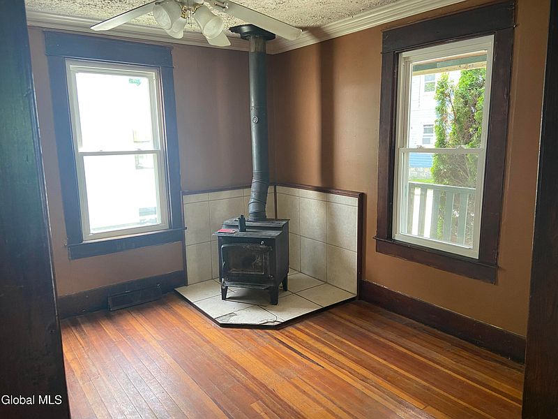 4th image of 1 Martindale Avenue