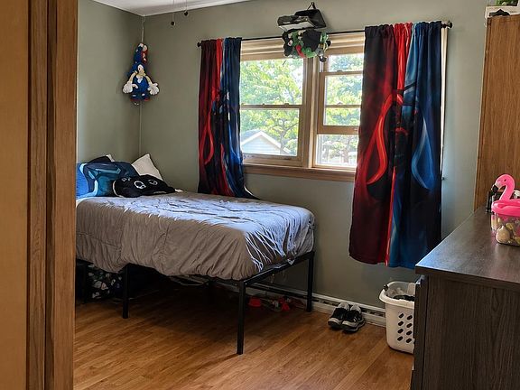 3rd image of 519 Houghteling St