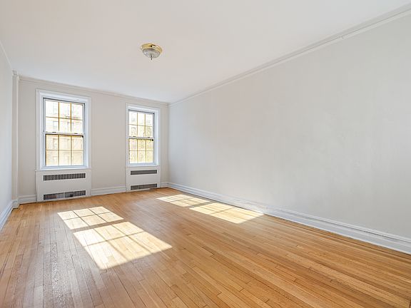 4th image of 225 Sterling Pl APT 3L