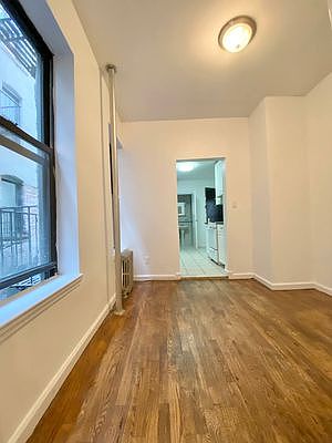 4th image of 509 E 73rd St #13A