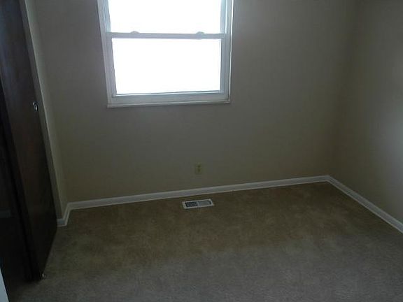 5th image of 5306 Waverly St