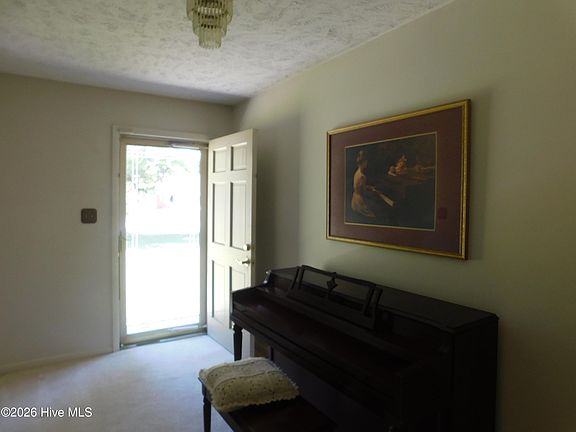 2nd image of 12460 Laurelcrest Road