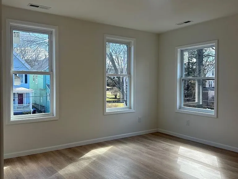 38 Carroll St #2 — Photo 7