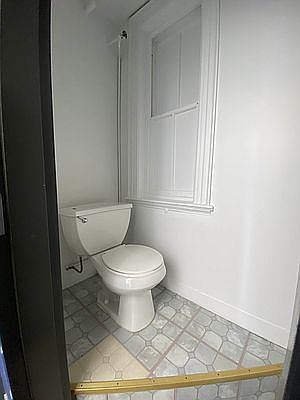 5th image of 346 E 62nd St APT 6
