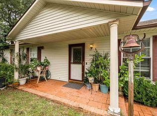 5560 Columbia Ave, Milton, FL 32570