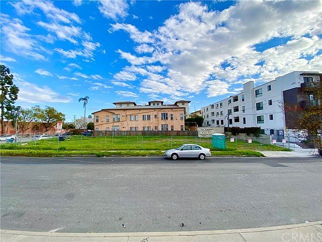 1st image of 757 Cole Ave