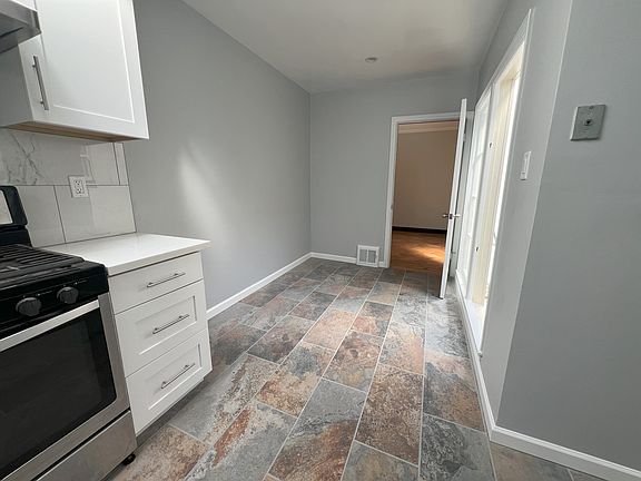 3rd image of 2367 17th Ave