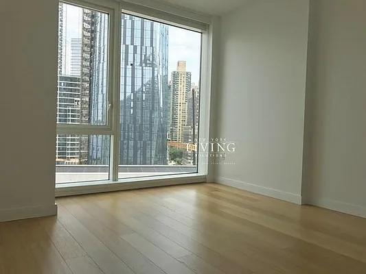 Rented by NY Living Solutions | media 7