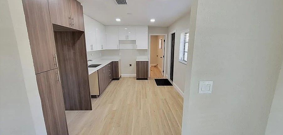 2nd image of 1040 SW 30th Ave