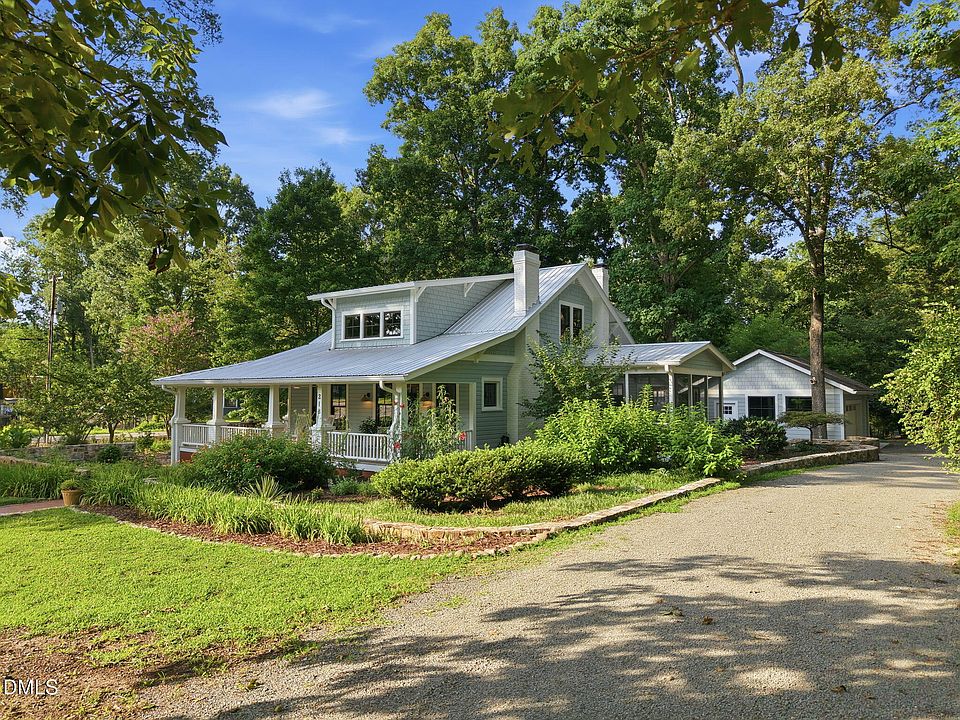 1st image of 218 Hillsborough Rd