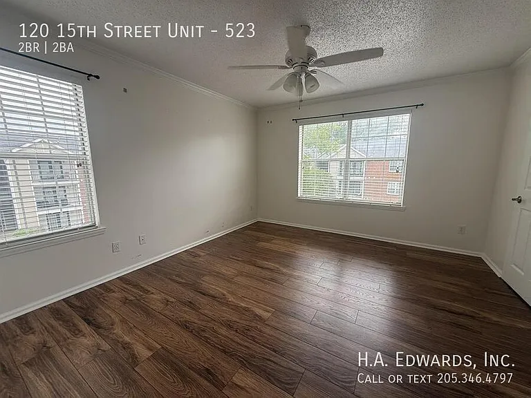 120 15th St E #523 — Photo 8