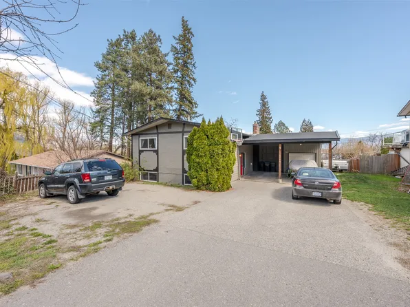 3853 Glenway Rd, West Kelowna, BC V4T 1C9