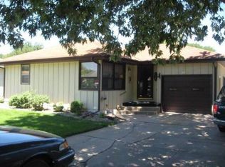 1436 E 20th Ave, Fremont, NE 68025