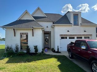 23 Breezeway Cv, Columbus, MS 39701