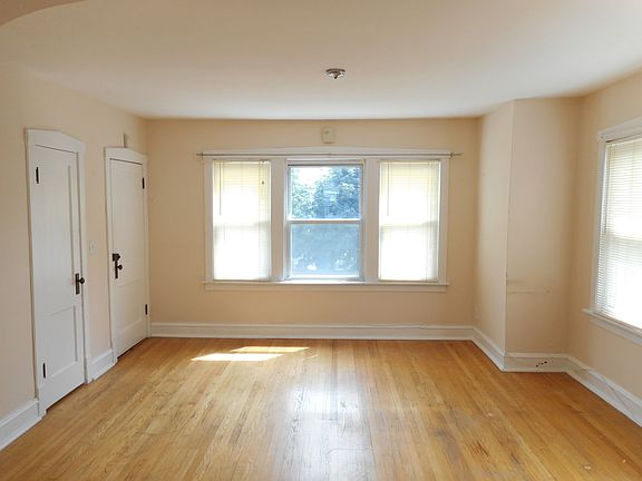 2nd image of 5306 W Carmen Ave